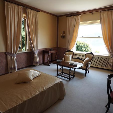 メイナ Casa Mondadori Bed & Breakfast エクステリア 写真
