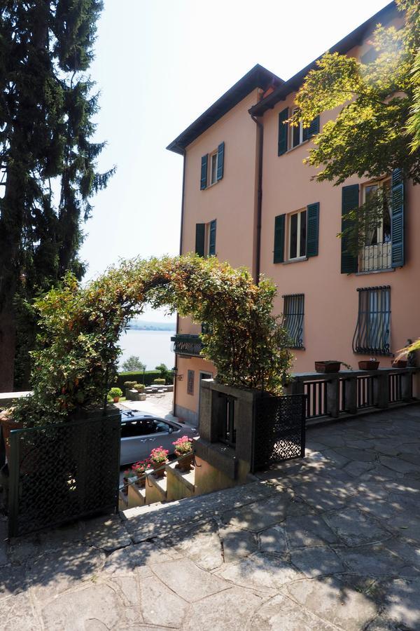 メイナ Casa Mondadori Bed & Breakfast エクステリア 写真
